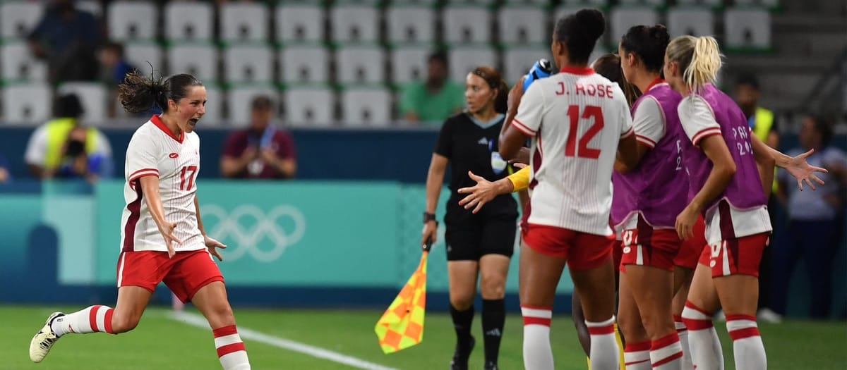 Canada beats France to stay alive a Paris Olympics