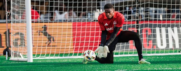 Toronto FC collapses late, settles for draw vs. D.C United
